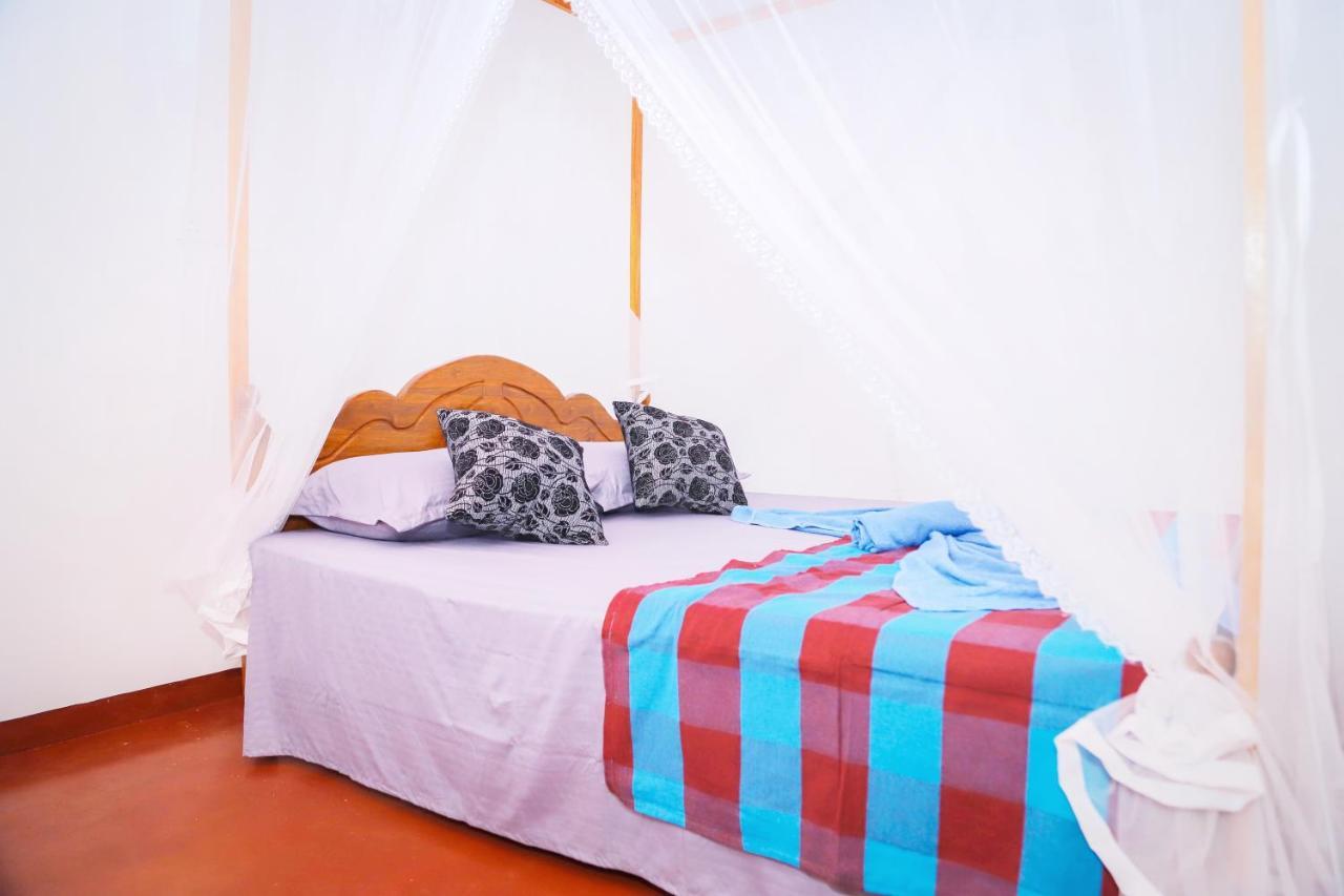 Bed and Breakfast Mango Shade Мірісса Екстер'єр фото