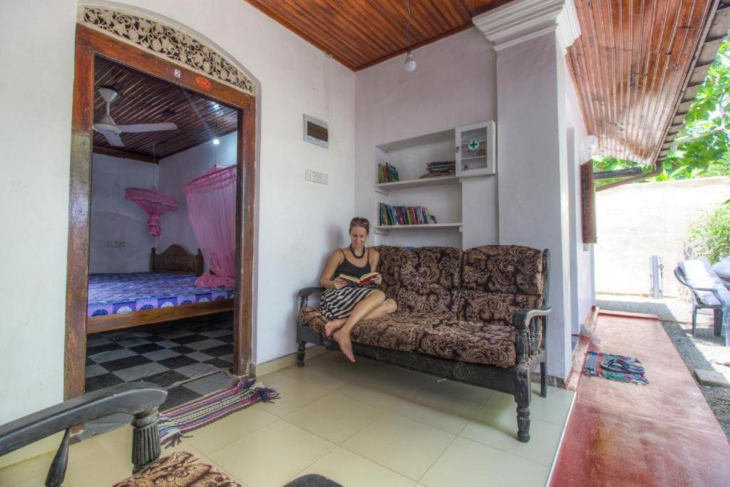 Bed and Breakfast Mango Shade Мірісса Екстер'єр фото